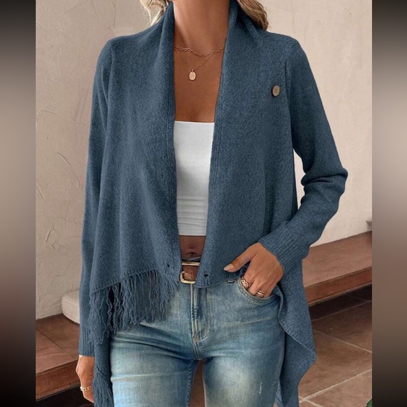 Classic solid knit button Fringe Wrap Cardigan - Picture 5 of 8